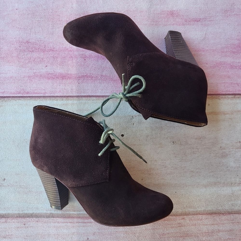 Fossil Brown Suede Leather Lace Up Boho Heeled Ankle Booties Women's‎ size 6.5